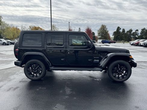 Used 2023 Jeep Wrangler Unlimited Sahara image 18