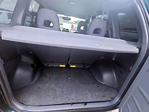 Used 2002 Toyota RAV4 Sport Utility 4D image 15