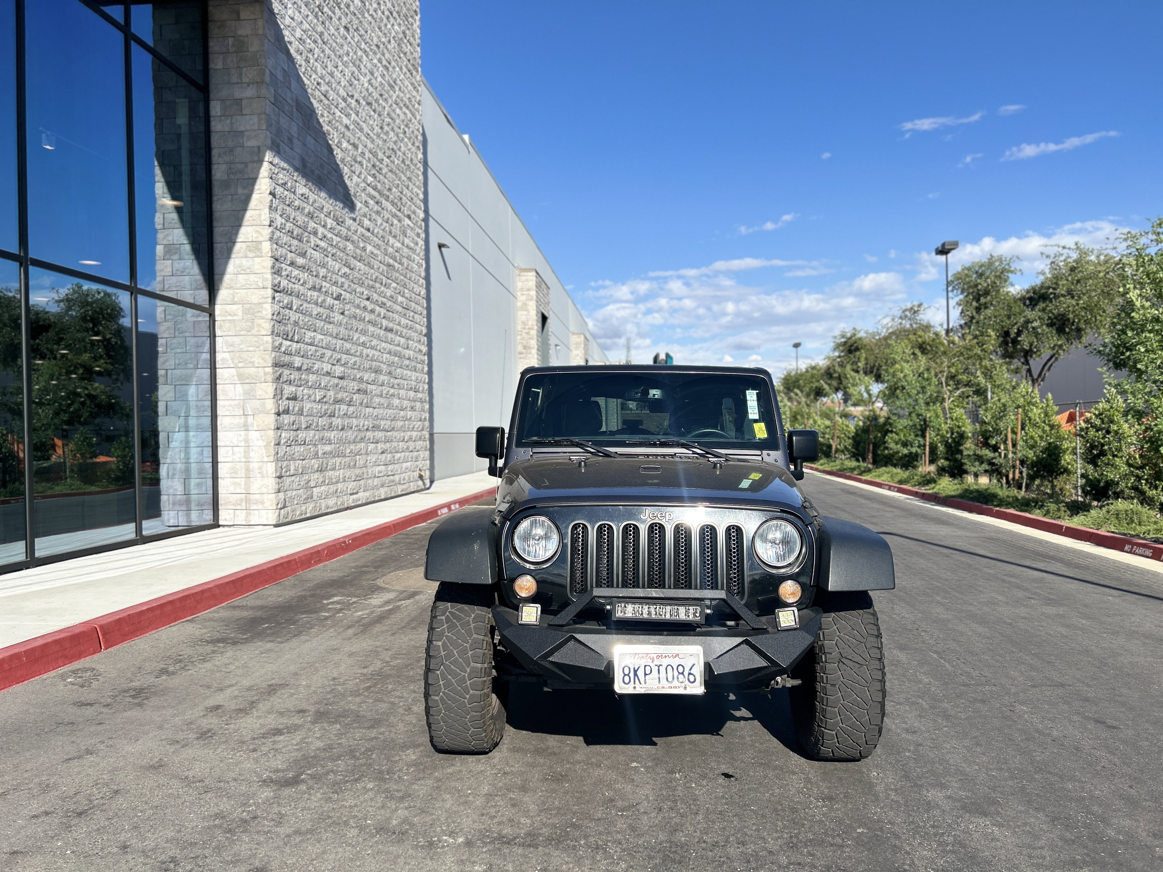 Used 2017 Jeep Wrangler Unlimited Sport AWD/4WD image 2