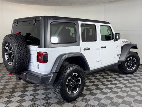 Used 2026 Jeep Wrangler Unlimited Rubicon AWD/4WD image 12