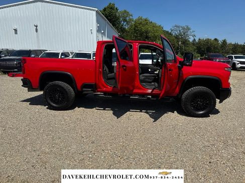 Used 2024 Chevrolet Silverado 2500 ZR2 w/ Technology Package AWD/4WD image 38