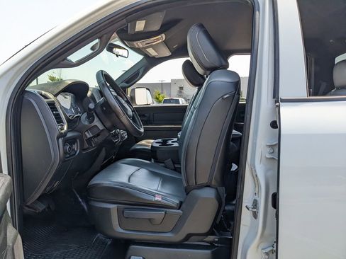 Used 2022 RAM 2500 Tradesman w/ Chrome Appearance Group image 21