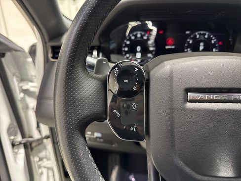 Used 2020 Land Rover Range Rover Evoque R-Dynamic SE image 24