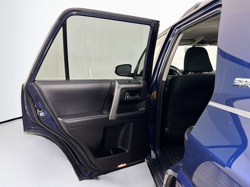 Used 2019 Toyota 4Runner SR5 image 24