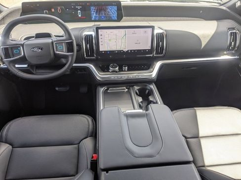 New 2026 Ford Expedition Max Platinum w/ Stealth Appearance Package AWD/4WD image 16