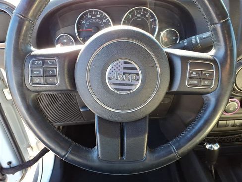 Used 2018 Jeep Wrangler Unlimited Sport S image 17