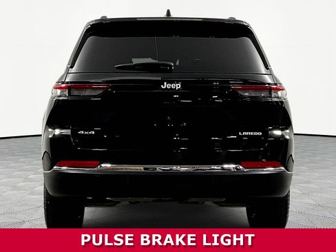 Used 2024 Jeep Grand Cherokee Laredo X image 5