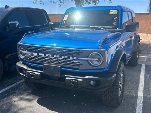 Used 2025 Ford Bronco Badlands image 1
