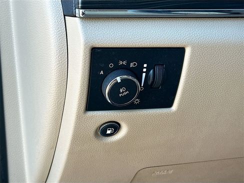 Used 2021 Jeep Grand Cherokee Limited w/ Luxury Group II image 10