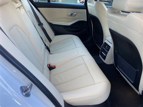 Certified 2023 BMW 330i xDrive Sedan w/ Convenience Package image 31