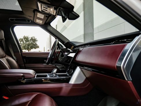 Used 2023 Land Rover Range Rover Long Wheelbase Autobiography image 43