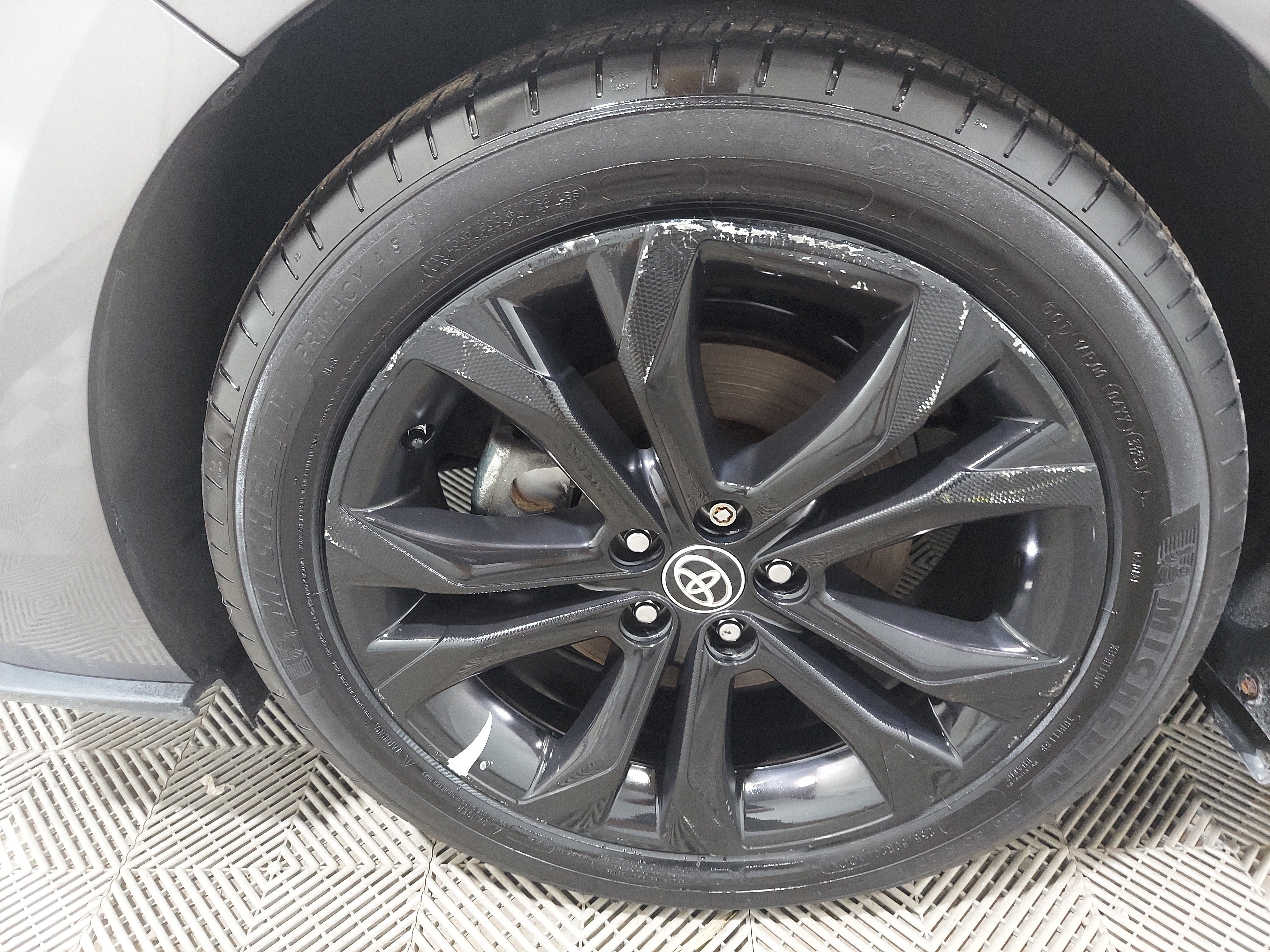Used 2021 Toyota Sienna XSE FWD image 5