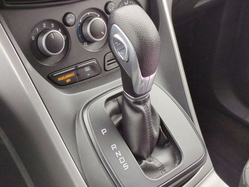 Used 2015 Ford Escape SE image 31