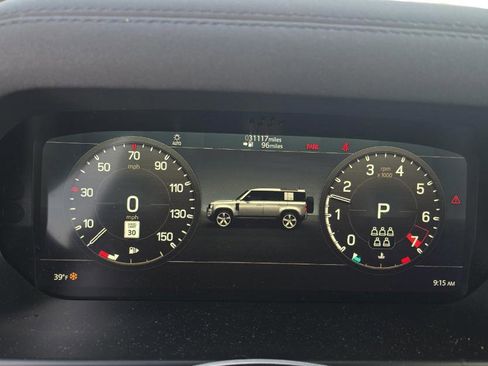 Used 2023 Land Rover Defender 110 S image 13