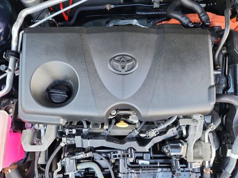 Used 2020 Toyota RAV4 XLE w/ Convenience Package AWD/4WD image 24