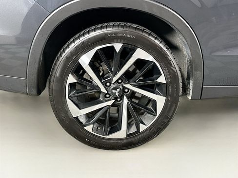 Used 2024 Mitsubishi Outlander SE FWD image 11
