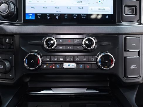 Used 2025 Ford F250 Platinum image 15