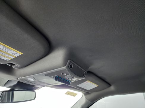 Used 2021 Ford F350 Lariat image 13