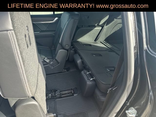 Used 2025 GMC Acadia Denali w/ LPO, Floor Liner Package AWD/4WD image 31