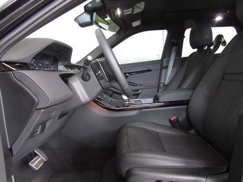 Used 2026 Land Rover Range Rover Evoque Dynamic SE image 9