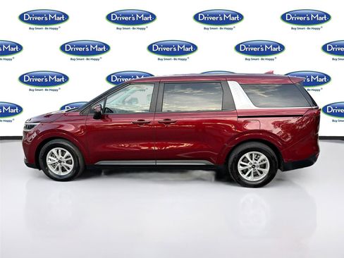 Used 2024 Kia Carnival LX image 4