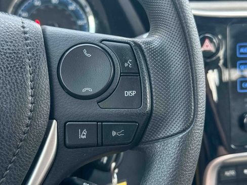 Used 2019 Toyota Corolla LE image 26