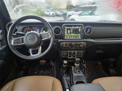 Used 2022 Jeep Wrangler Unlimited Sahara w/ Cold Weather Group image 18