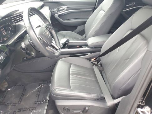 Used 2024 Audi Q8 e-tron Premium Plus w/ Premium Plus Package image 19