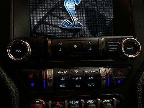 Used 2021 Ford Mustang Shelby GT500 w/ Technology Package image 34