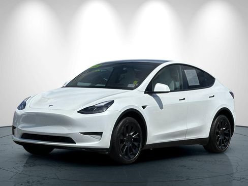 Used 2023 Tesla Model Y Long Range AWD/4WD image 8