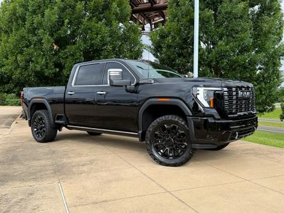 Used 2026 GMC Sierra 2500 Denali Ultimate w/ LPO, Black Badging Package