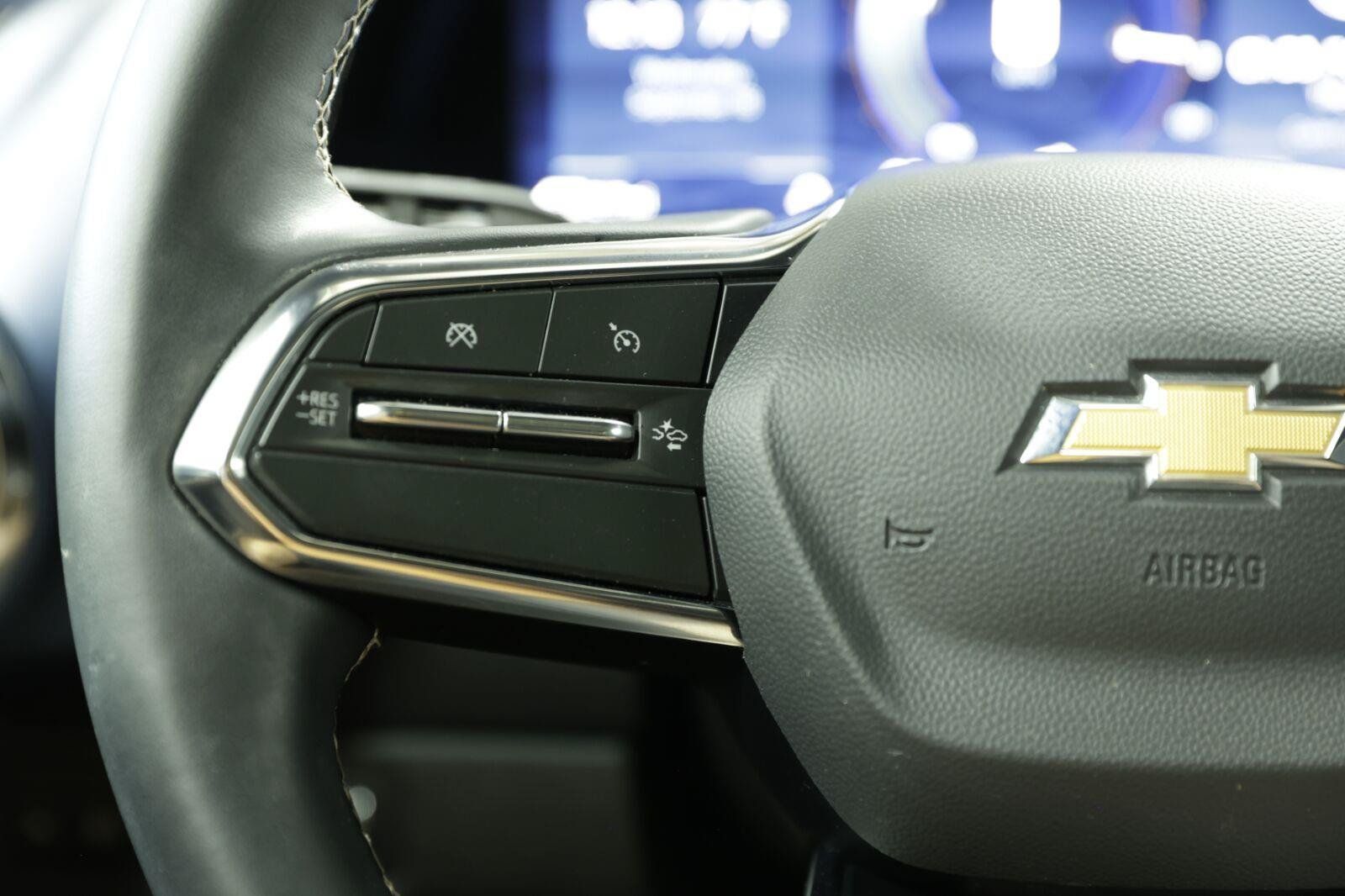 Certified 2025 Chevrolet Equinox EV LT w/ Convenience Package FWD image 42