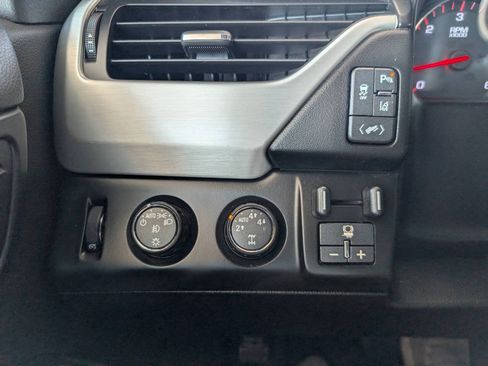Used 2015 GMC Yukon XL SLT w/ Open Road Package AWD/4WD image 21