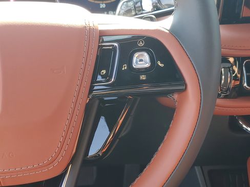New 2026 Lincoln Aviator Reserve AWD/4WD image 17