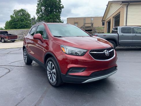 Used 2022 Buick Encore Preferred AWD/4WD image 3