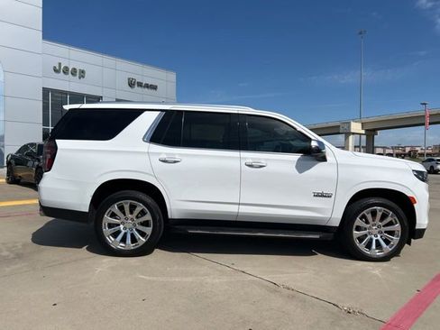Used 2021 Chevrolet Tahoe Premier w/ Premium Package RWD image 16