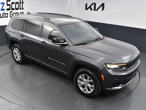 Used 2022 Jeep Grand Cherokee L Limited AWD/4WD image 15