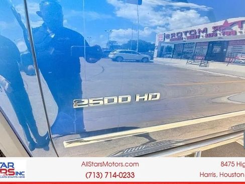 Used 2019 GMC Sierra 2500 SLT w/ Duramax Plus Package AWD/4WD image 15