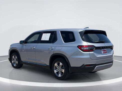 Used 2024 Honda Pilot EX-L image 4
