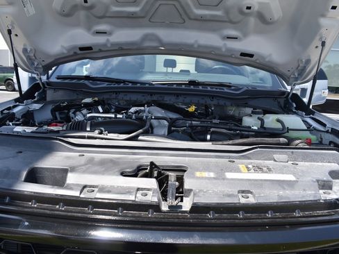 Used 2025 Ford F450 Lariat w/ FX4 Off-Road Package image 34