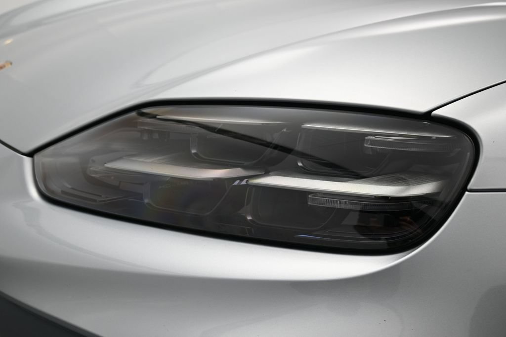Used 2026 Porsche Cayenne Electric AWD/4WD image 47