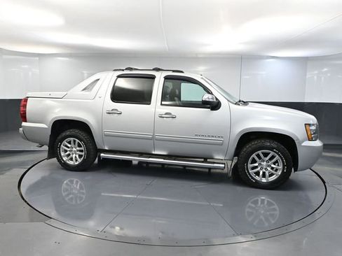 Used 2012 Chevrolet Avalanche LT w/ All-Star Edition AWD/4WD image 3
