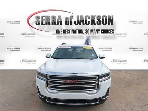 Used 2022 GMC Acadia SLE w/ Driver Convenience Package image 3