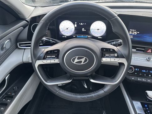 Used 2024 Hyundai Elantra Limited FWD image 14