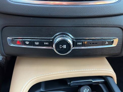 Used 2022 Volvo XC90 T6 Inscription image 27