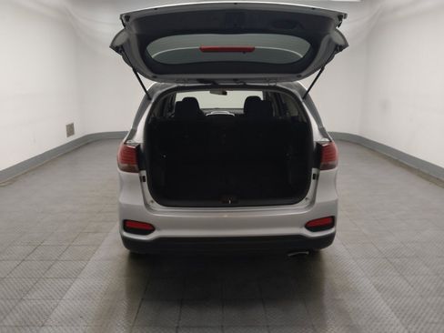 Used 2019 Kia Sorento AWD V6 image 29