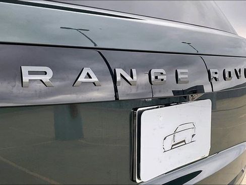 New 2026 Land Rover Range Rover SE image 9