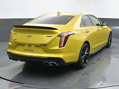 Used 2024 Cadillac CT4 V w/ LPO, ONYX Package image 9