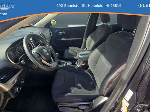 Used 2014 Jeep Cherokee Sport FWD image 10