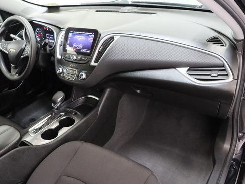 Used 2024 Chevrolet Malibu LT FWD image 36